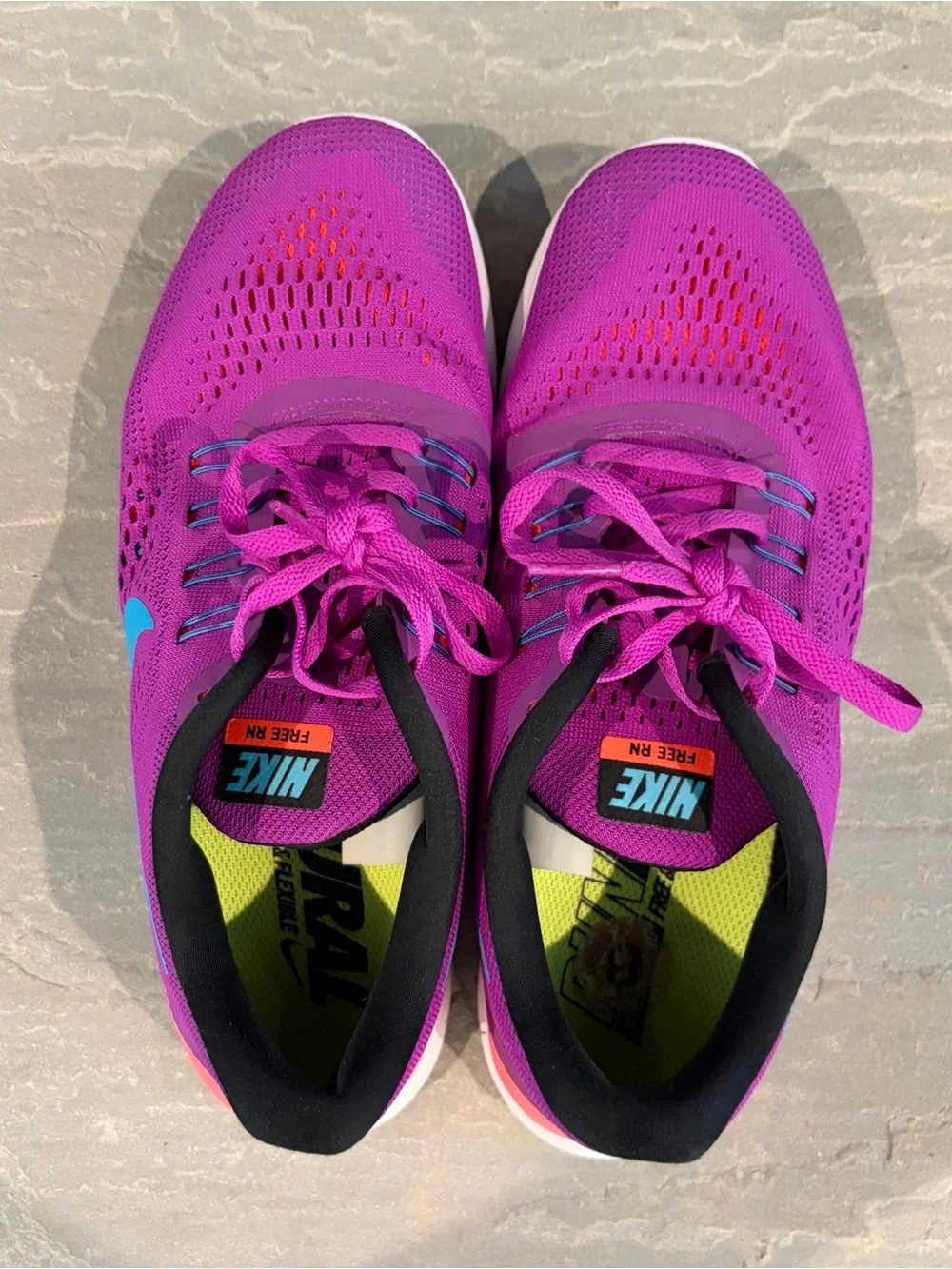 Nike Women's Free RN Sneakers Size 8 - Picture 5 of 7